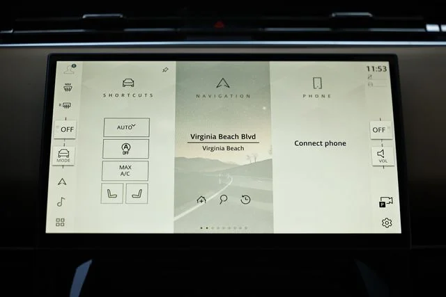 New 2026 Carpathian Grey Land Rover SE image 38