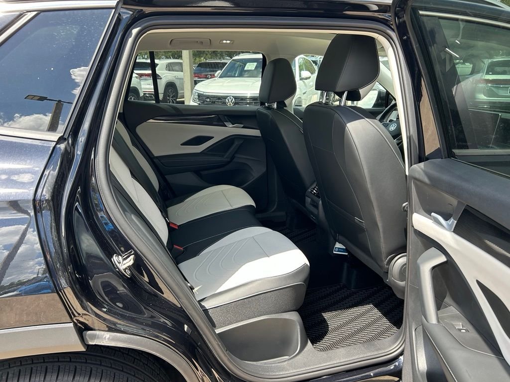 New 2026 Black Volkswagen 2.0T SE image 37