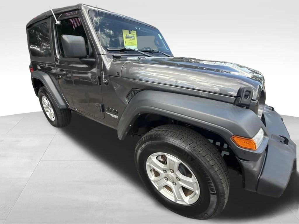 Used 2021 Gray Jeep Sport S image 8