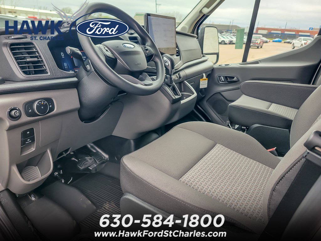 New 2026 Oxford White Ford Cargo Van image 9