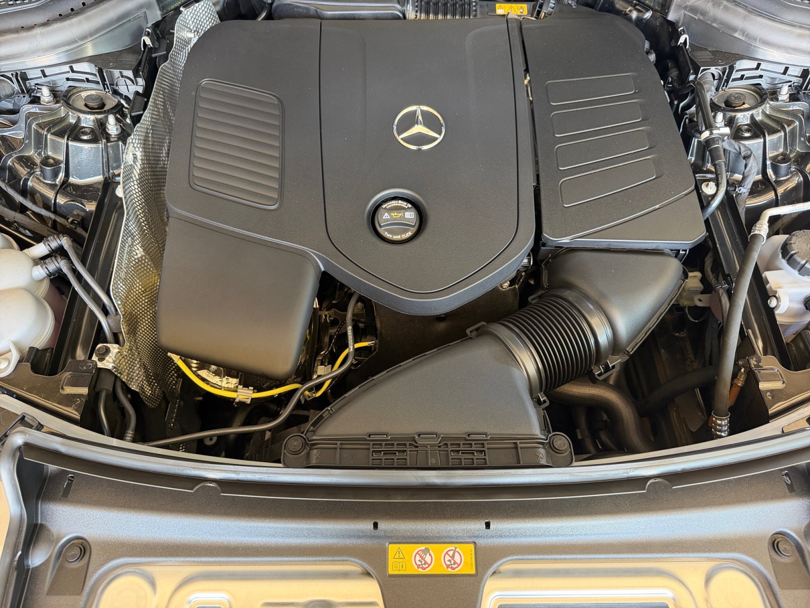 New 2027 Graphite Grey Metallic Mercedes-Benz GLC 300 image 20