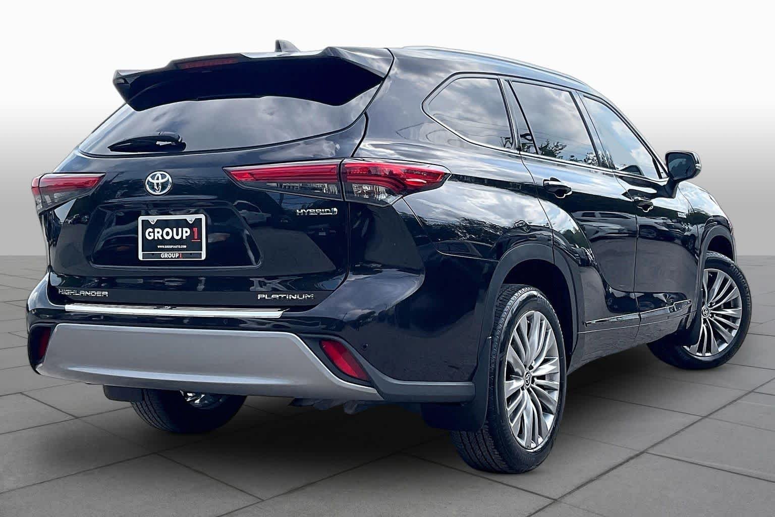 Used 2021 Opulent Amber Toyota Hybrid Platinum image 13