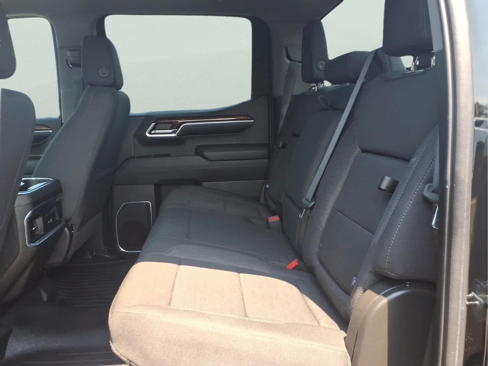 Used 2024 Onyx Black GMC Elevation image 29