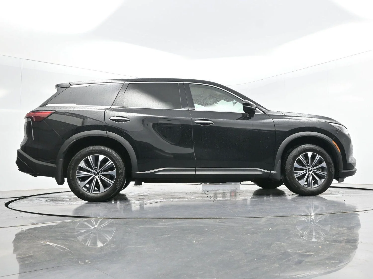 Used 2023 Black INFINITI PURE image 55