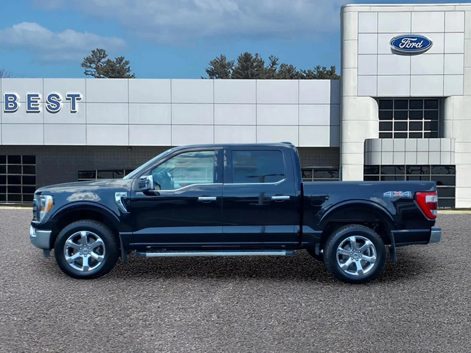 Used 2022 Agate Black Ford LARIAT image 2