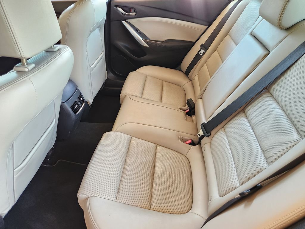 Used 2016 RED Mazda i Touring image 30