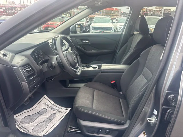 Used 2024 Gray Nissan SV image 10