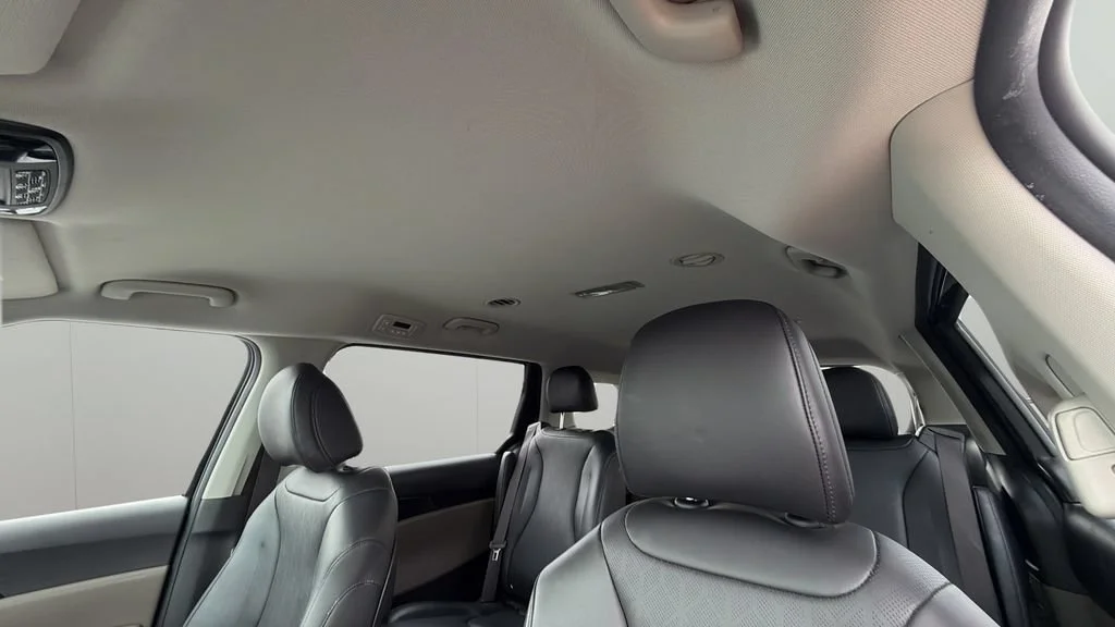 Used 2025 Black Kia LXS image 32