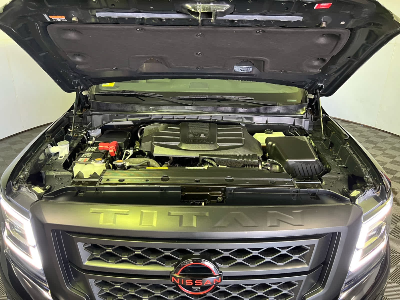 Certified Used 2024 Super Black Nissan PRO-4X image 31