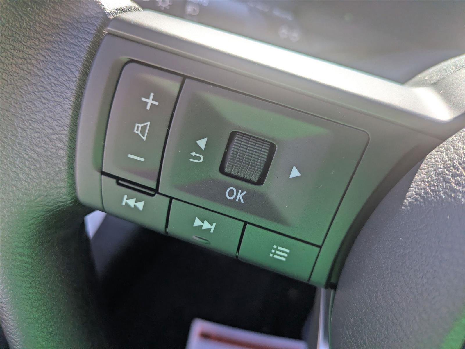 2026 Nissan KICKS SV - Photo 16