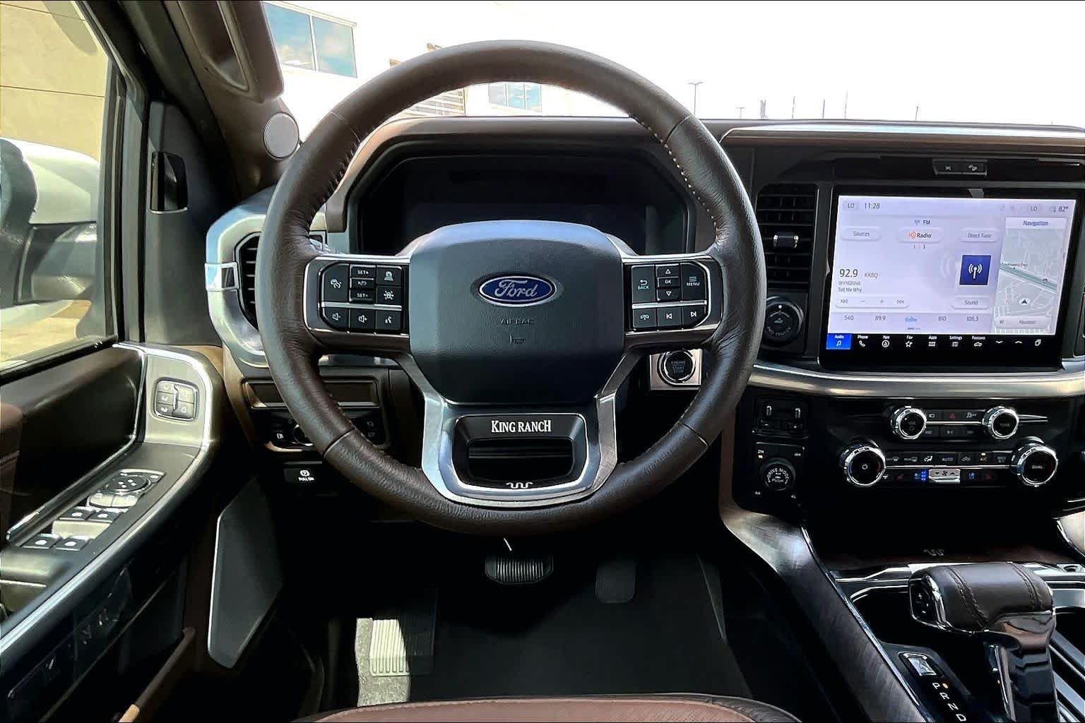Used 2025 Star White Metallic Tri-Coat/Marsh Gray Ford King Ranch image 6