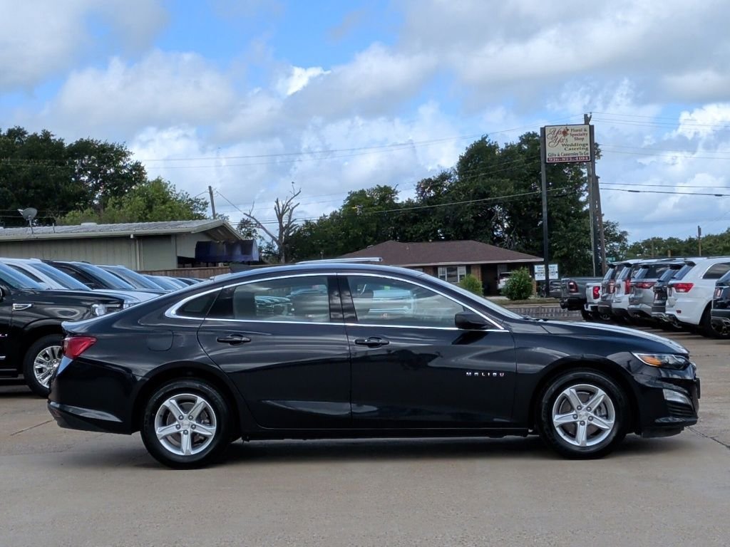 Used 2022 Gray Chevrolet LS image 9