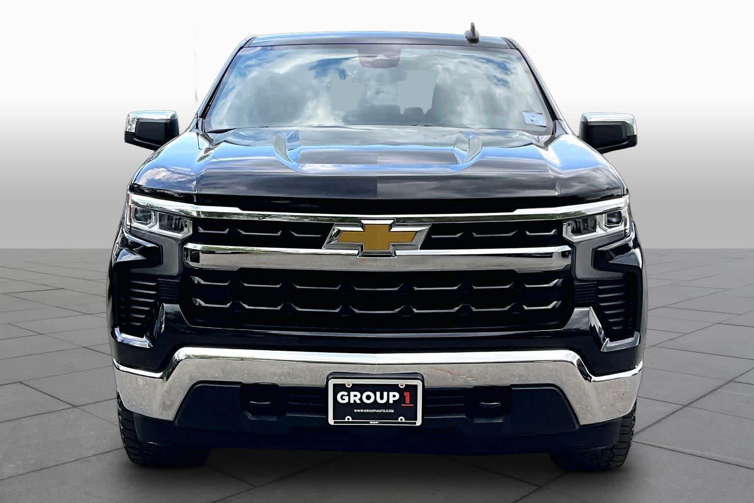 Used 2022 Black Chevrolet LT image 4