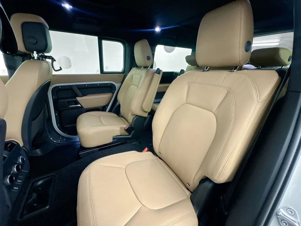 New 2026 Borasco Grey Land Rover X-Dynamic SE image 25
