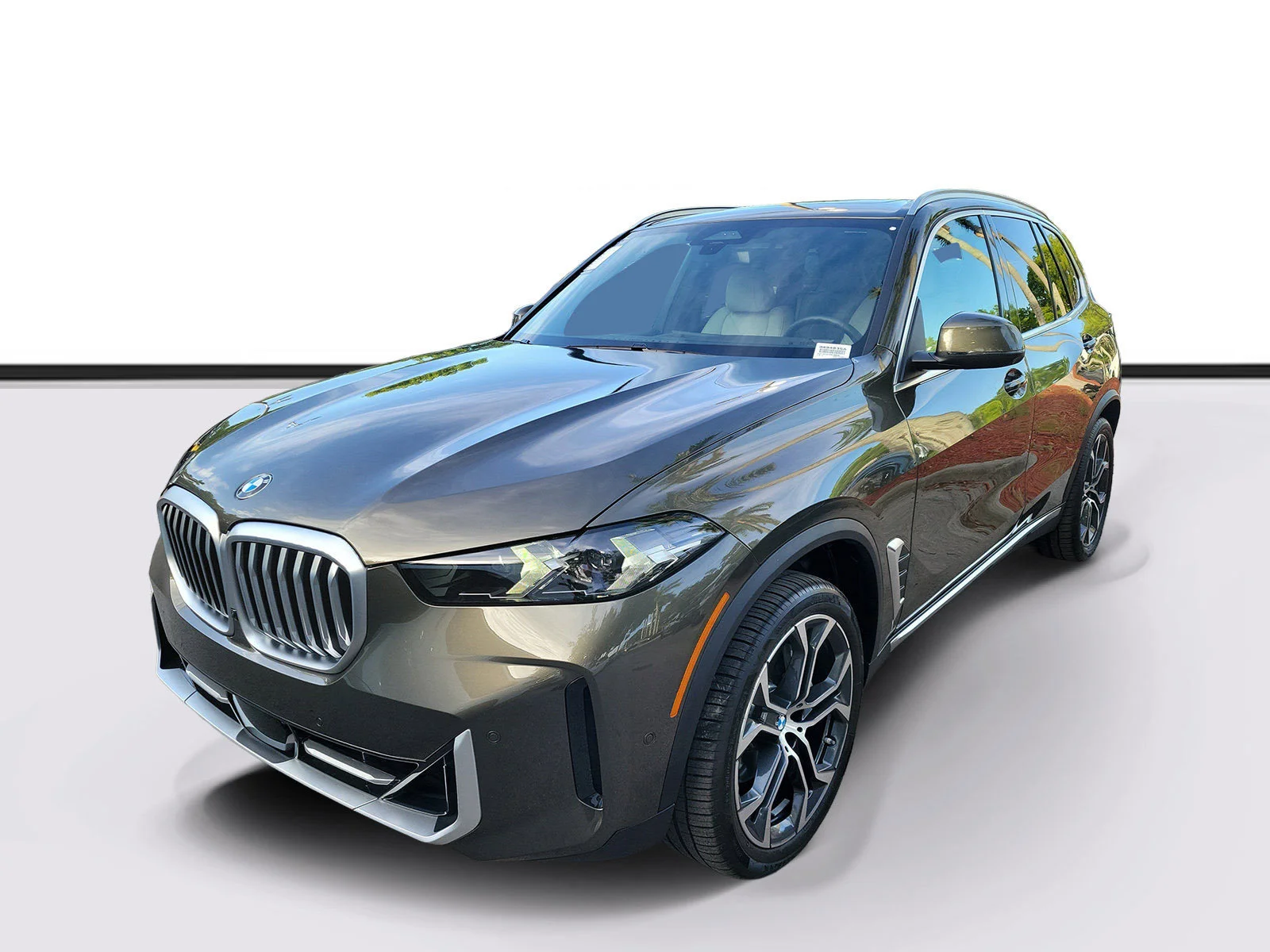 Used 2024 Manhattan Green Metallic BMW sDrive40i image 2