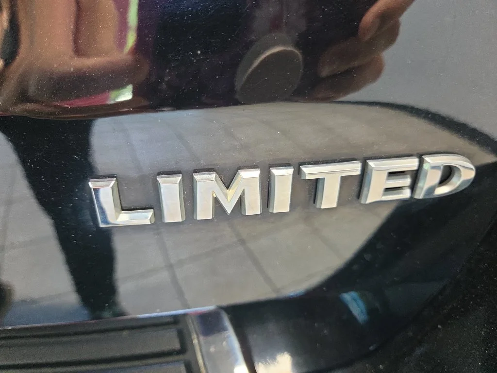Used 2018 Black Jeep Limited image 9