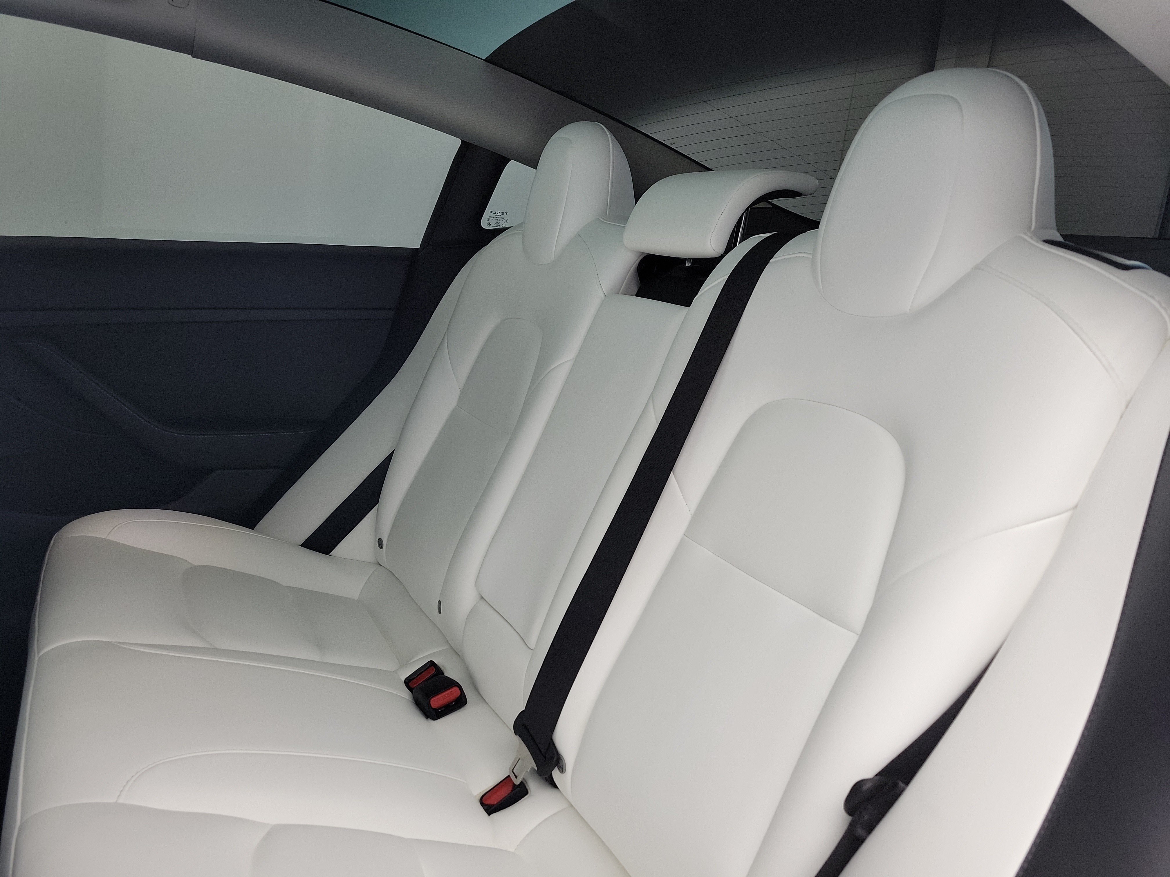 Used 2023  Tesla Performance image 13