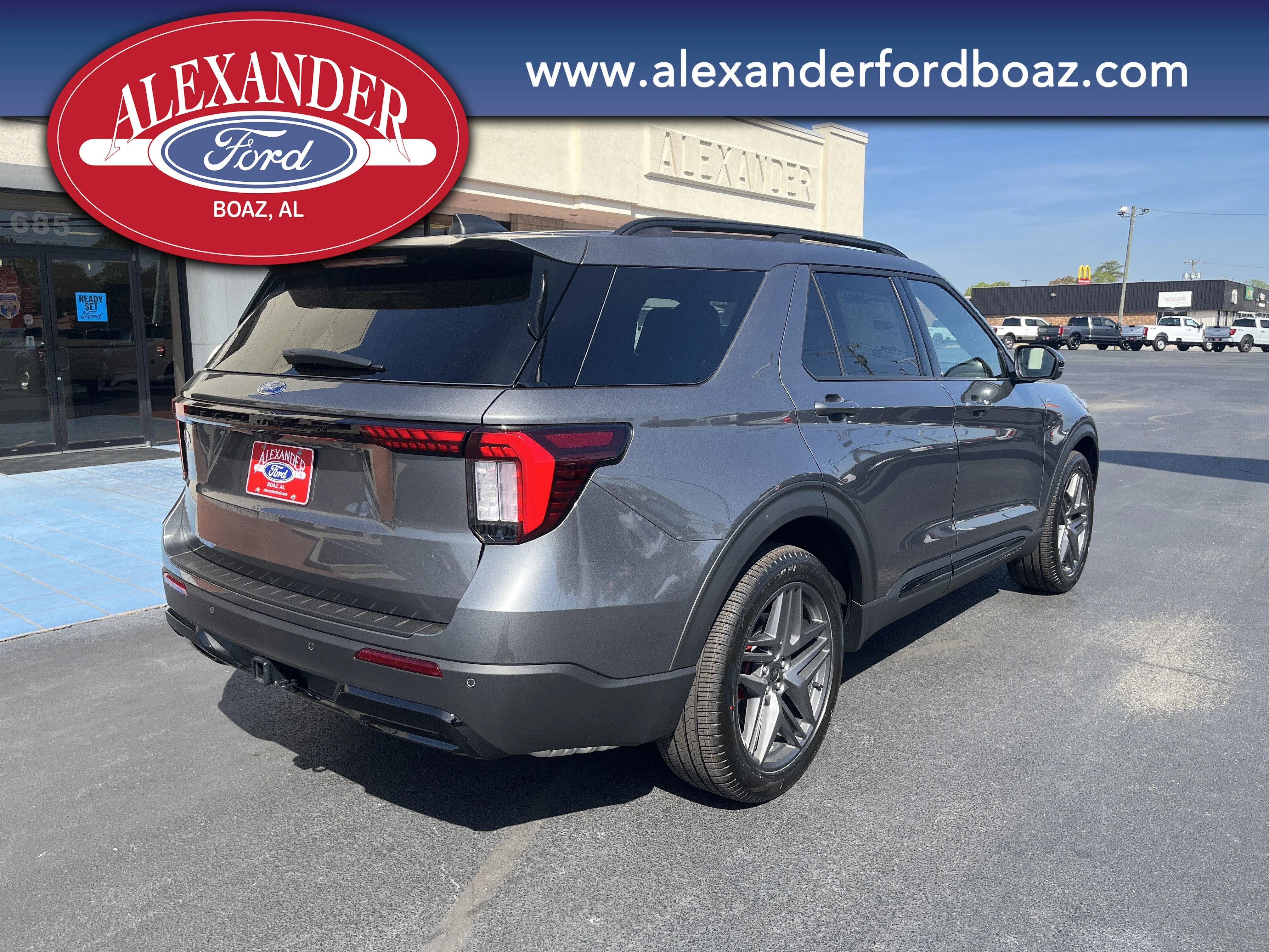 New 2026 Carbonized Gray Metallic Ford ST-Line image 4