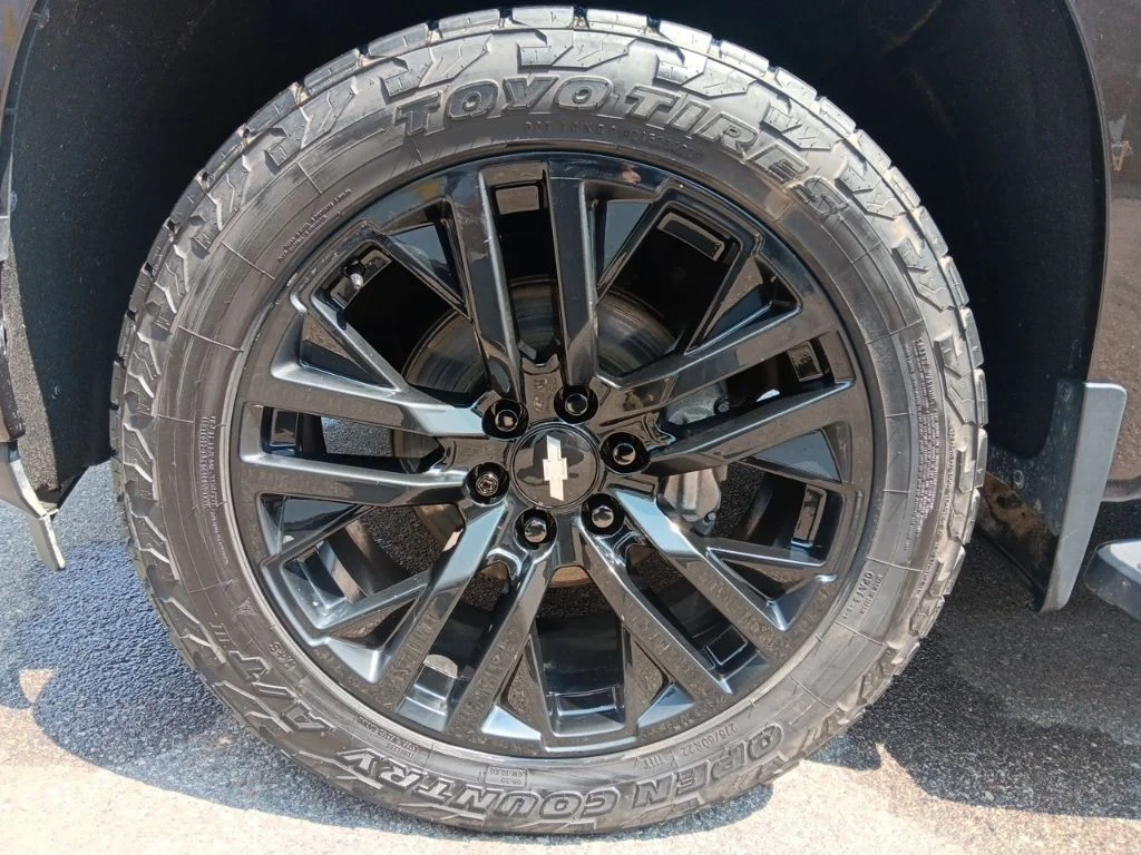 Used 2019 Havana Brown Metallic Chevrolet High Country image 11
