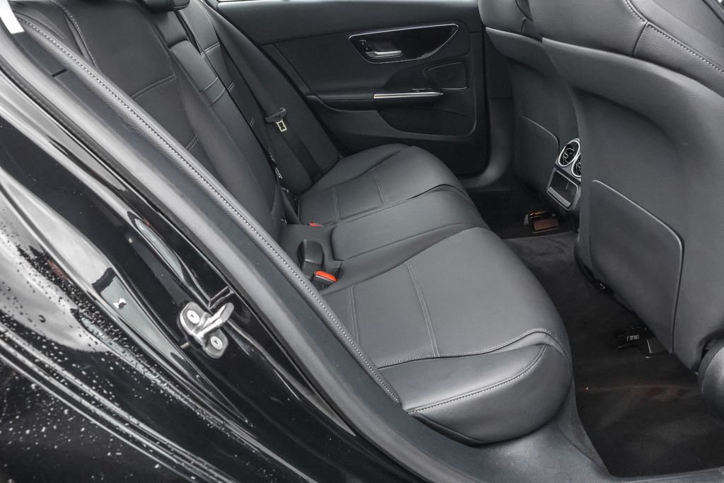 Used 2025  Mercedes-Benz C 300 image 32