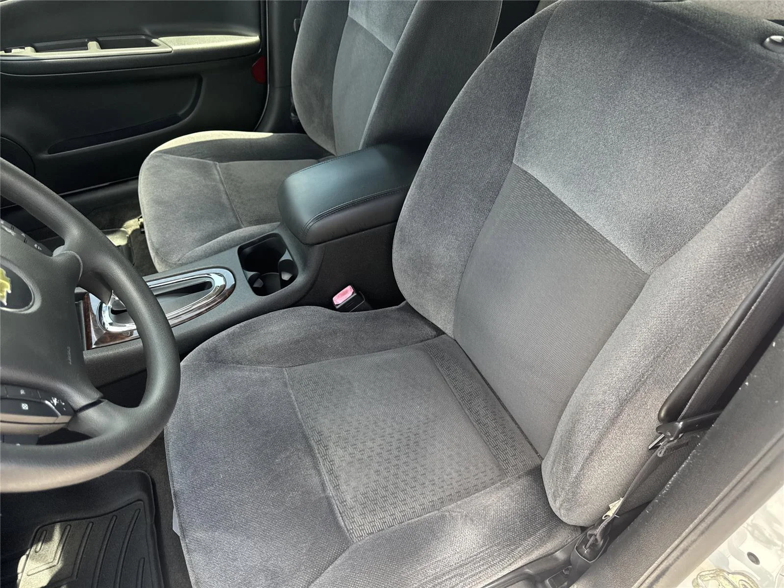 Used 2015 SUMMIT WHITE Chevrolet LT image 11