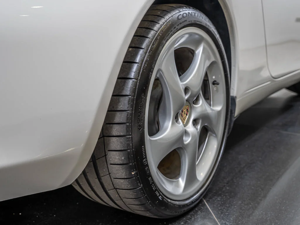 Used 2003 Carrara White Porsche Carrera image 51