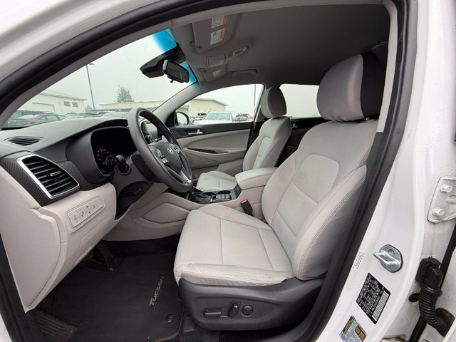 Used 2019 White Pearl Hyundai Value image 12