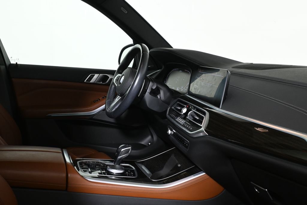 Used 2021 Black BMW xDrive45e image 8