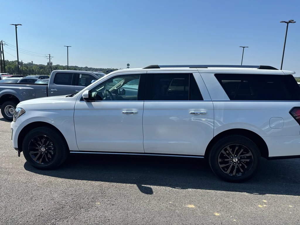 Used 2020 Star White Metallic Tri-Coat Ford Limited image 8