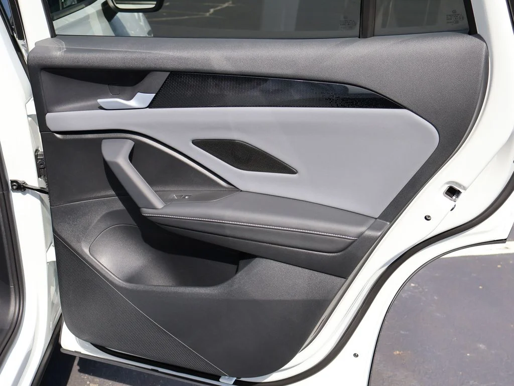 New 2026 White Volkswagen 2.0T SE image 40