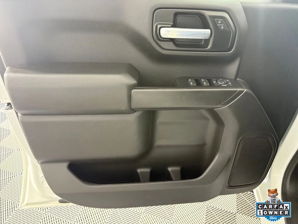 Used 2021 White Chevrolet Custom image 14