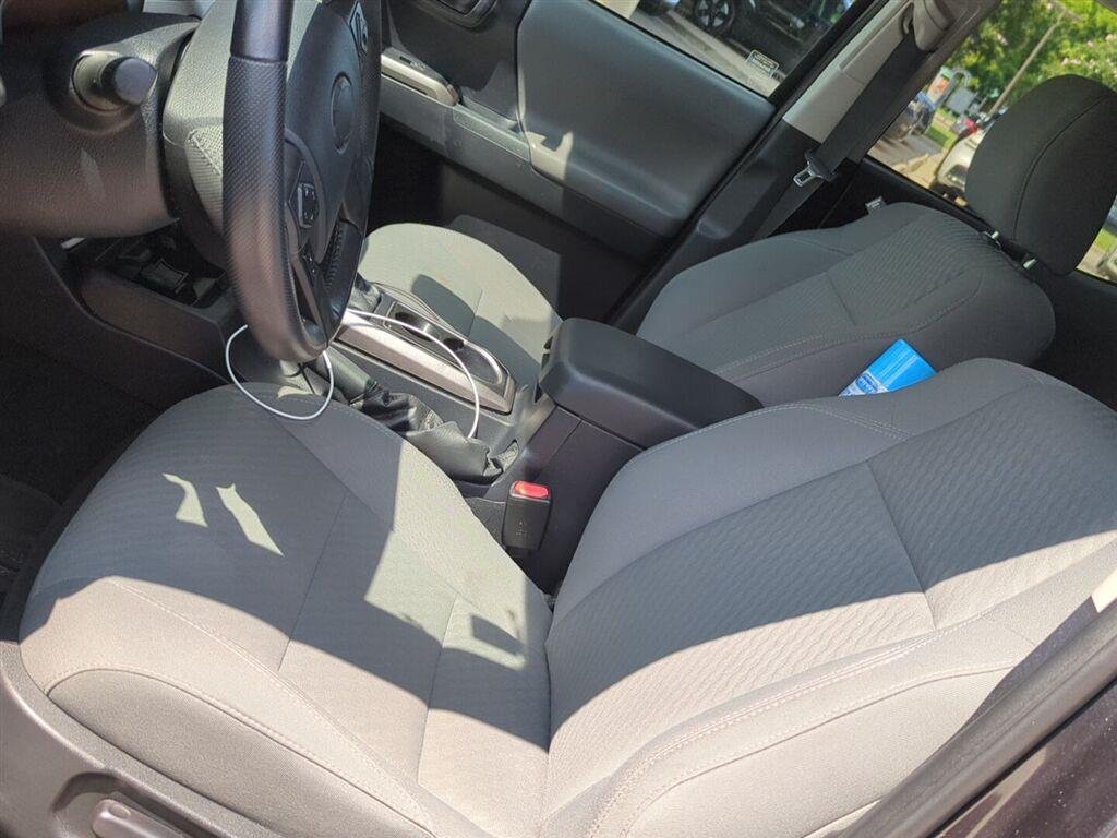 Used 2020 Magnetic Gray Metallic Toyota SR5 image 8