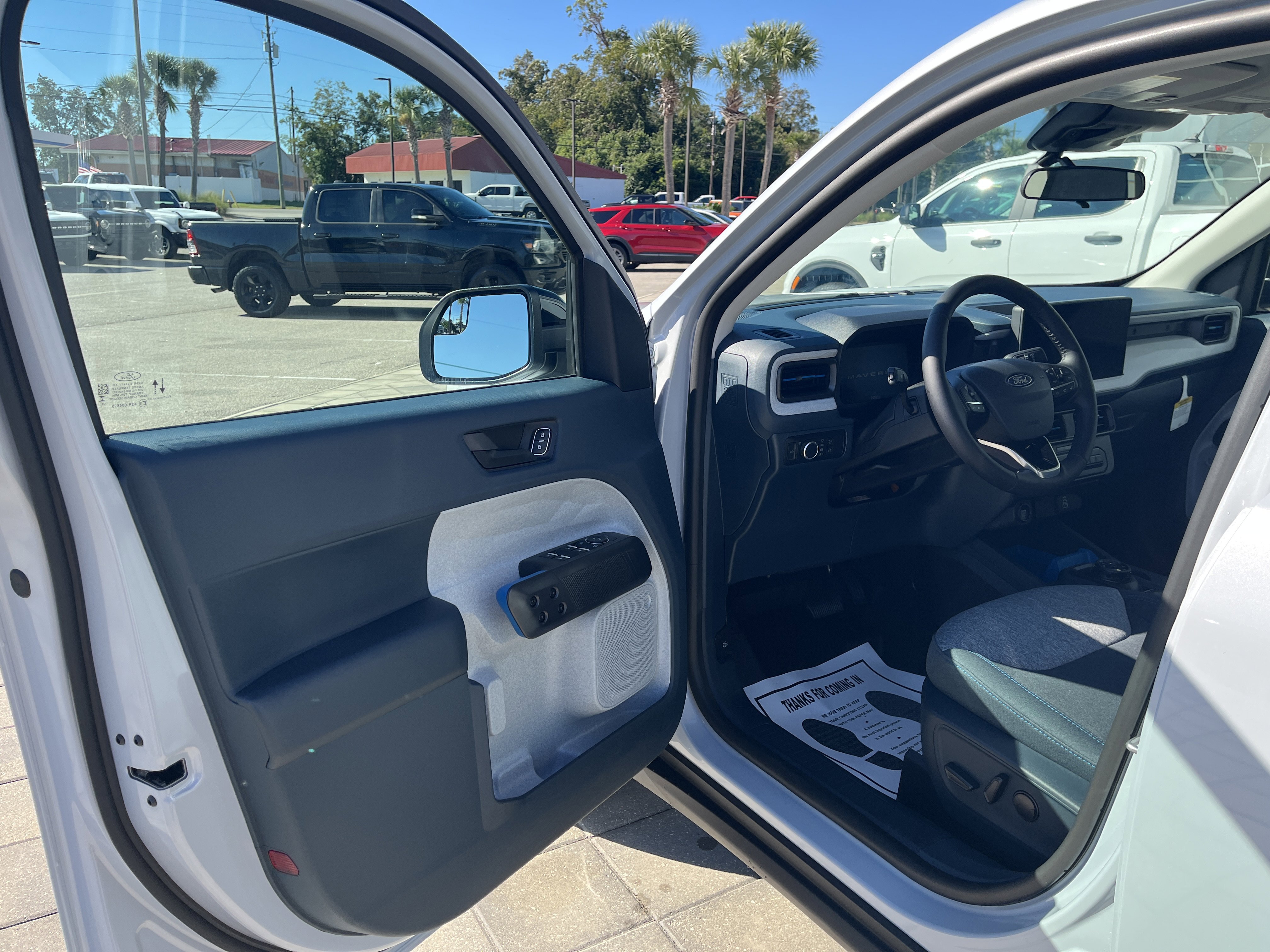 2025 Ford Maverick XLT - Photo 11