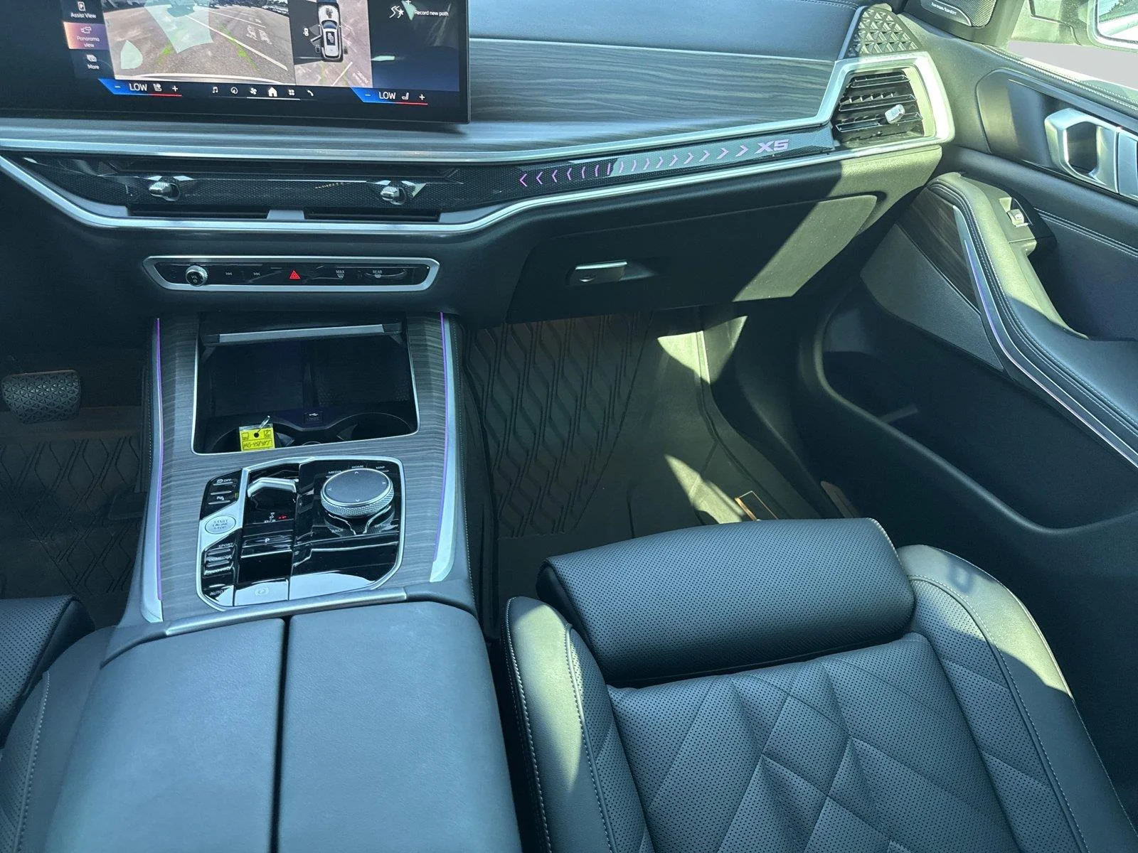 Used 2024 Mineral White Metallic BMW sDrive40i image 16
