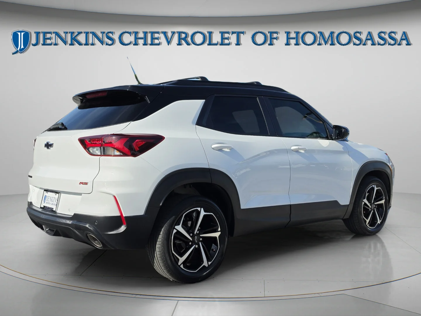 Used 2023 Summit White Chevrolet RS image 4