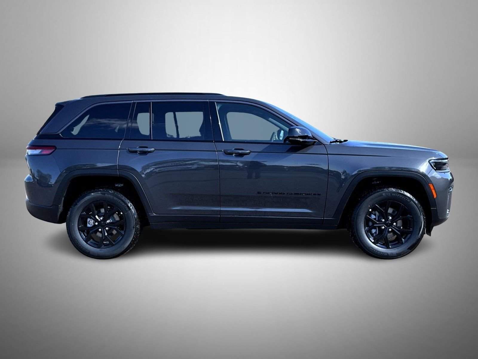 New 2026 Baltic Gray Metallic Clearcoat Jeep Altitude image 4