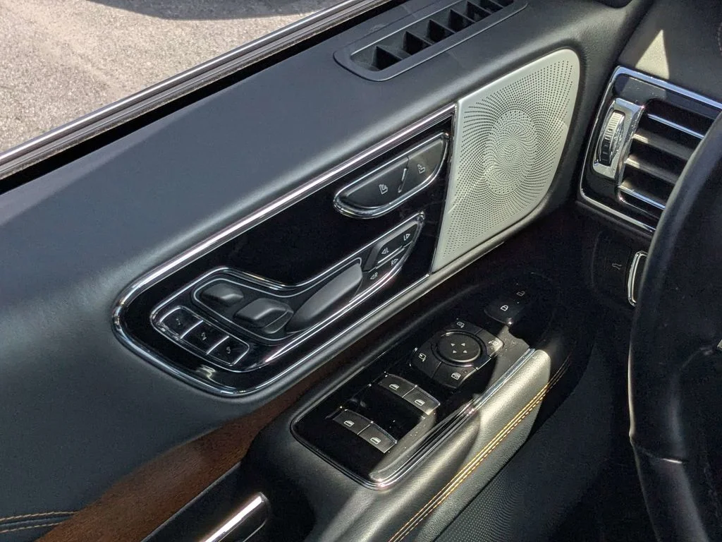 Used 2022 Black Lincoln Black Label image 20
