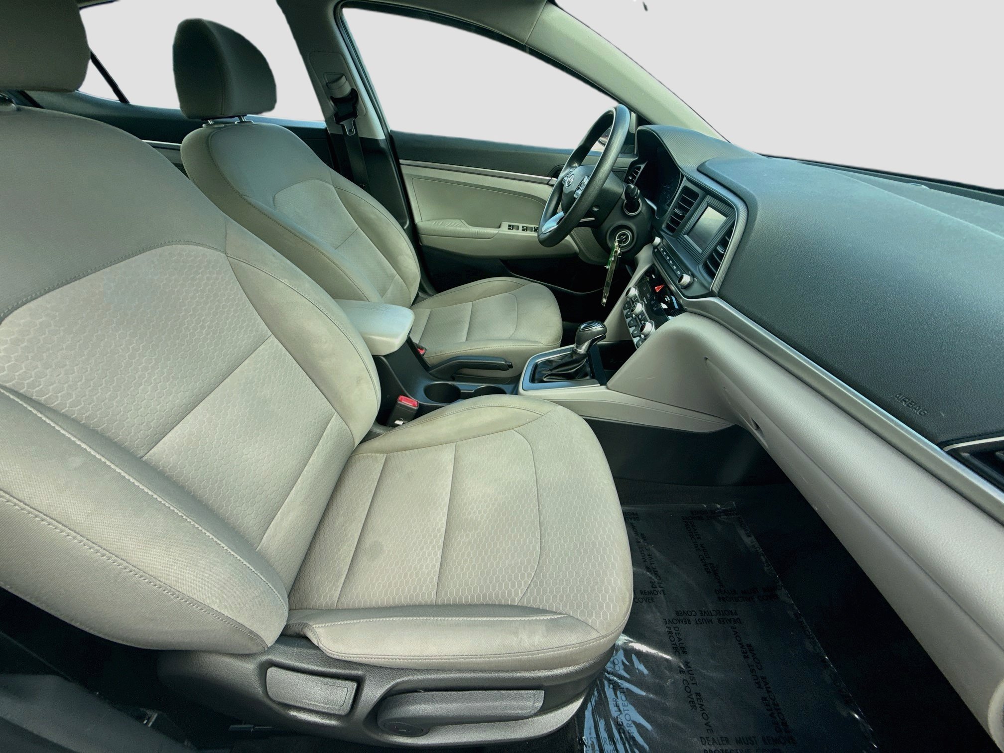 2020 Hyundai Elantra SE - Photo 28