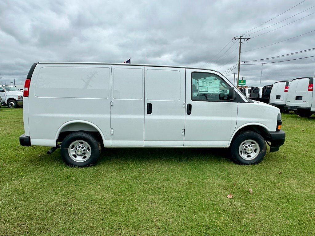 2026 Chevrolet Express Cargo Work Van - Photo 2
