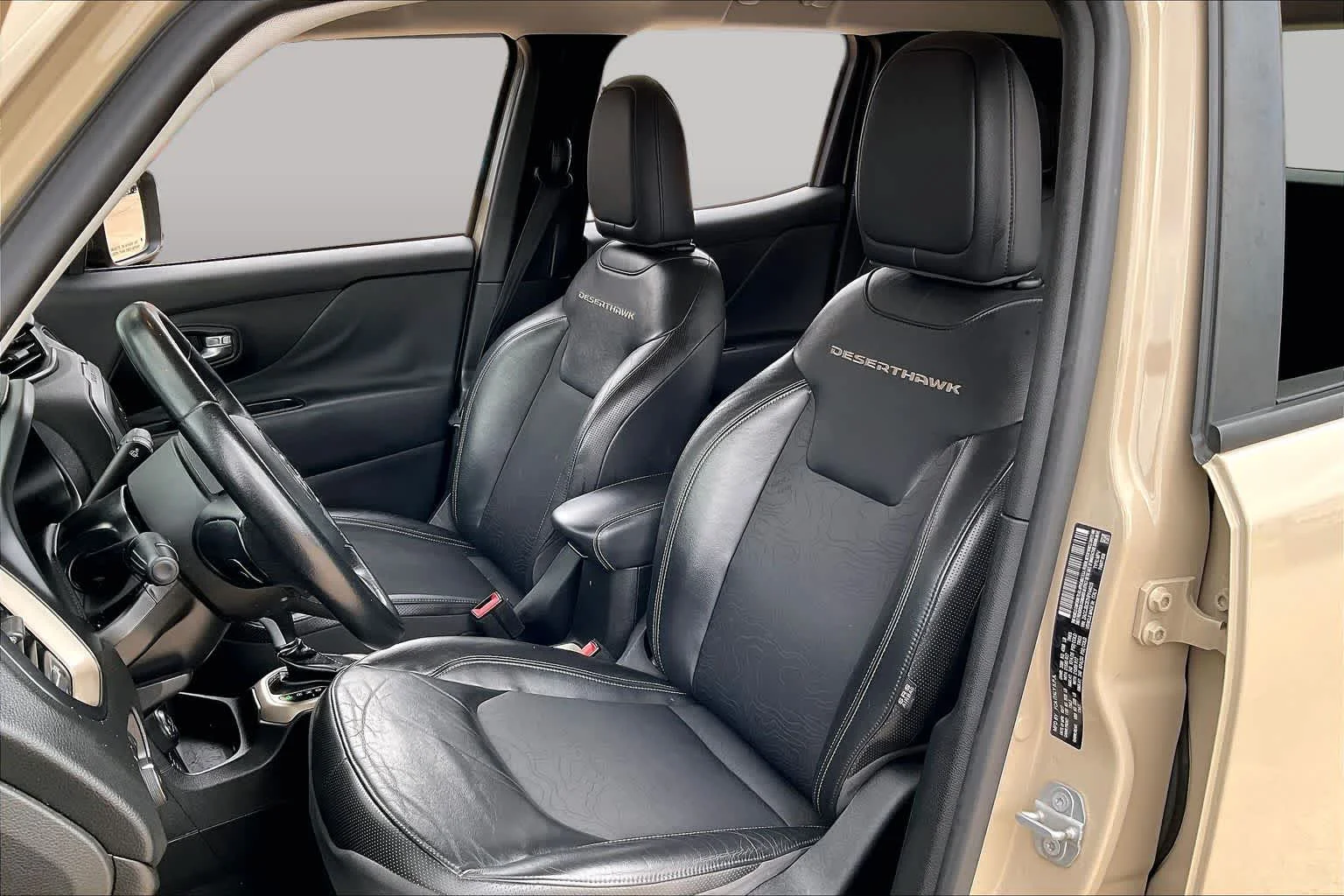 Used 2017 Mojave Sand Jeep Deserthawk image 9