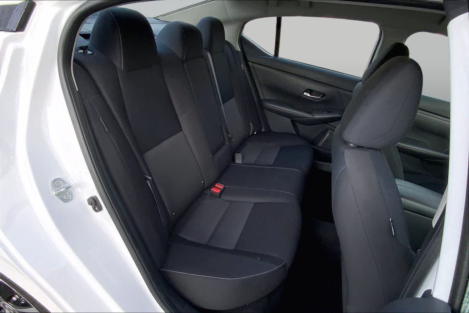 Used 2022 Fresh Powder Nissan SV image 19