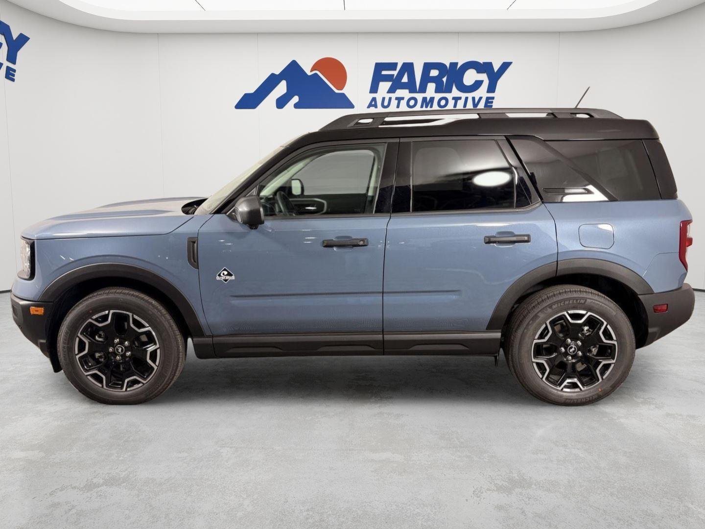 Used 2026 Azure Gray Metallic Tri-Coat Ford Outer Banks image 2
