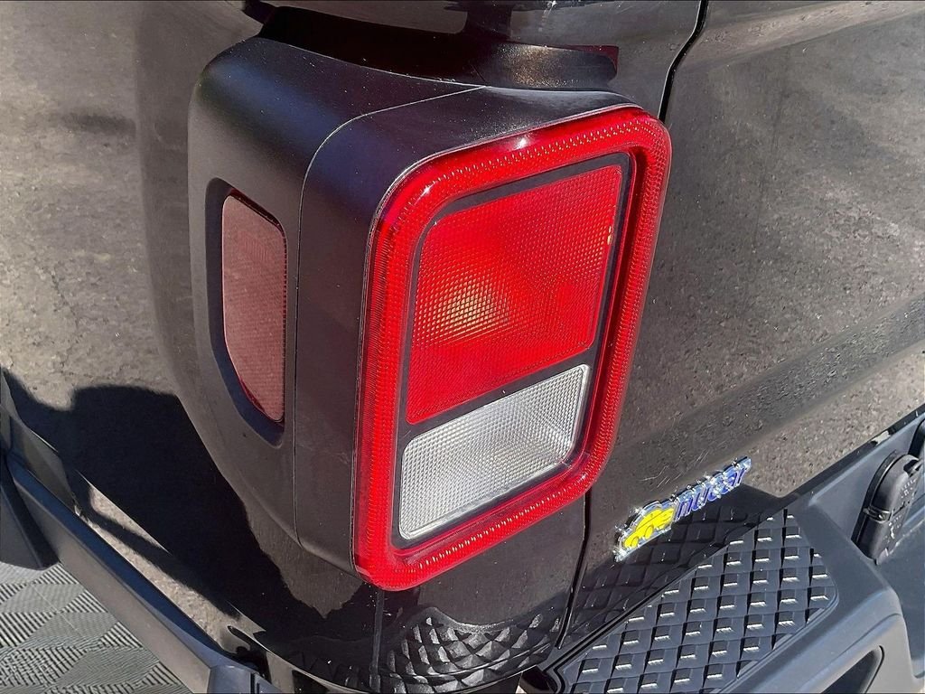 Used 2020 Black Jeep Sport image 32