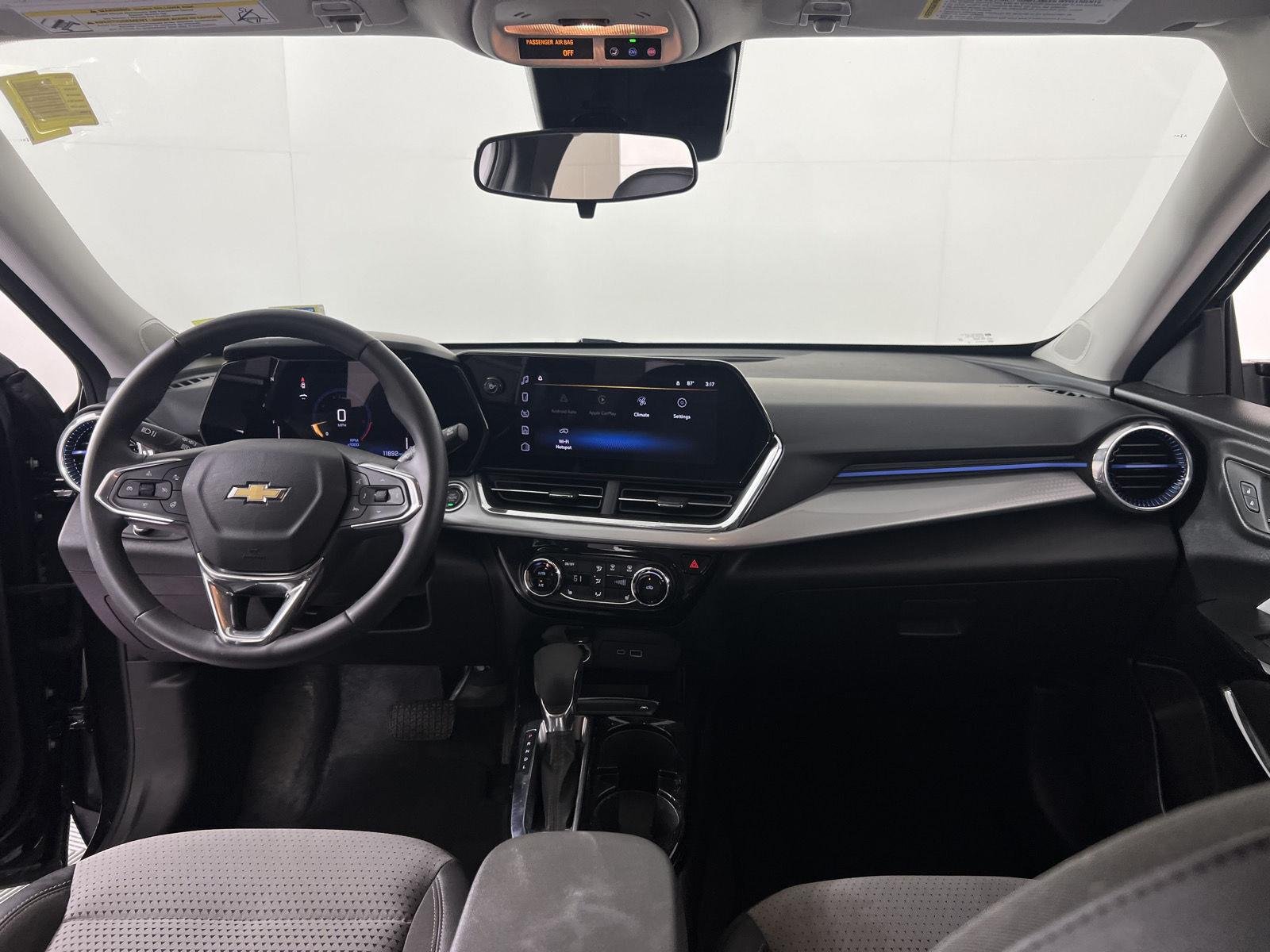Used 2025 Mosaic Black Metallic Chevrolet LT image 3