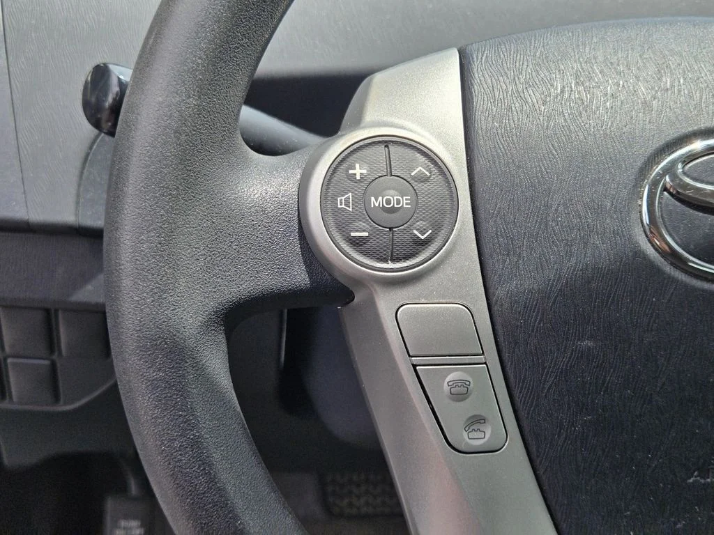Used 2015 Silver Toyota Two image 25