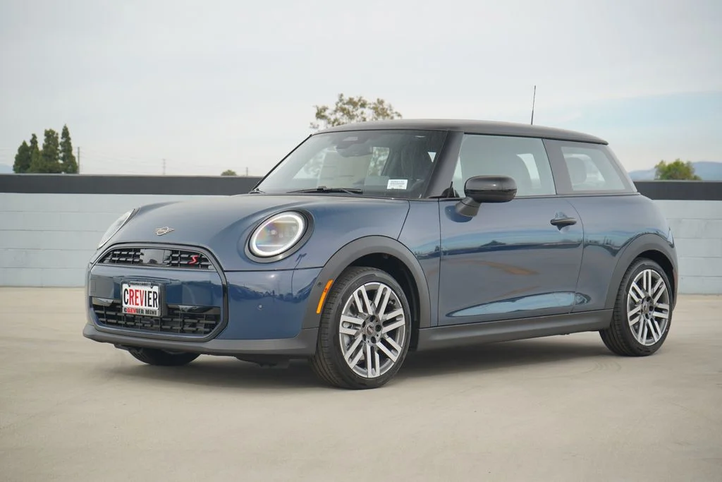 2026 MINI Hardtop Cooper S Signature's photo