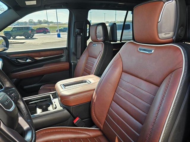 2024 GMC Yukon Denali Ultimate - Photo 34