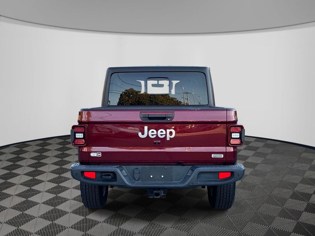 Used 2021  Jeep Overland image 6