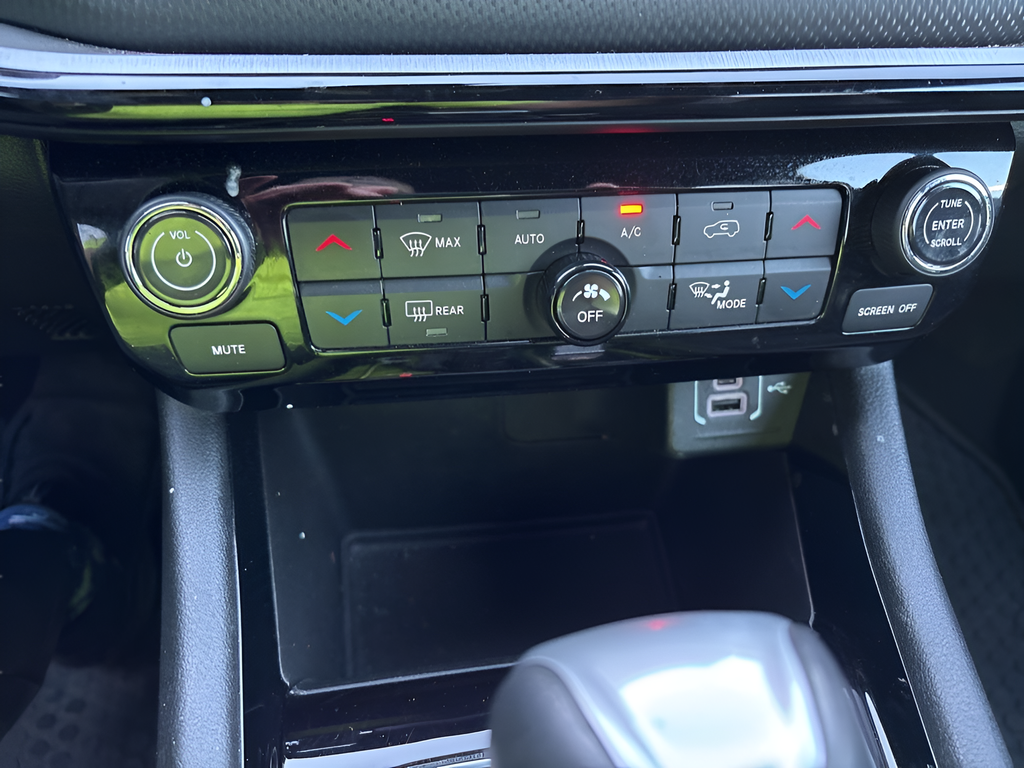 Certified Used 2025 Red Jeep Trailhawk image 27