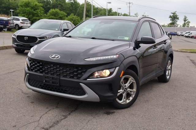 Used 2023 Black Hyundai SEL image 1
